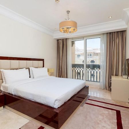 Royal Club By Rvhr, Grandeur Residence Crescent Palm Jumeirah Dubai Exterior photo