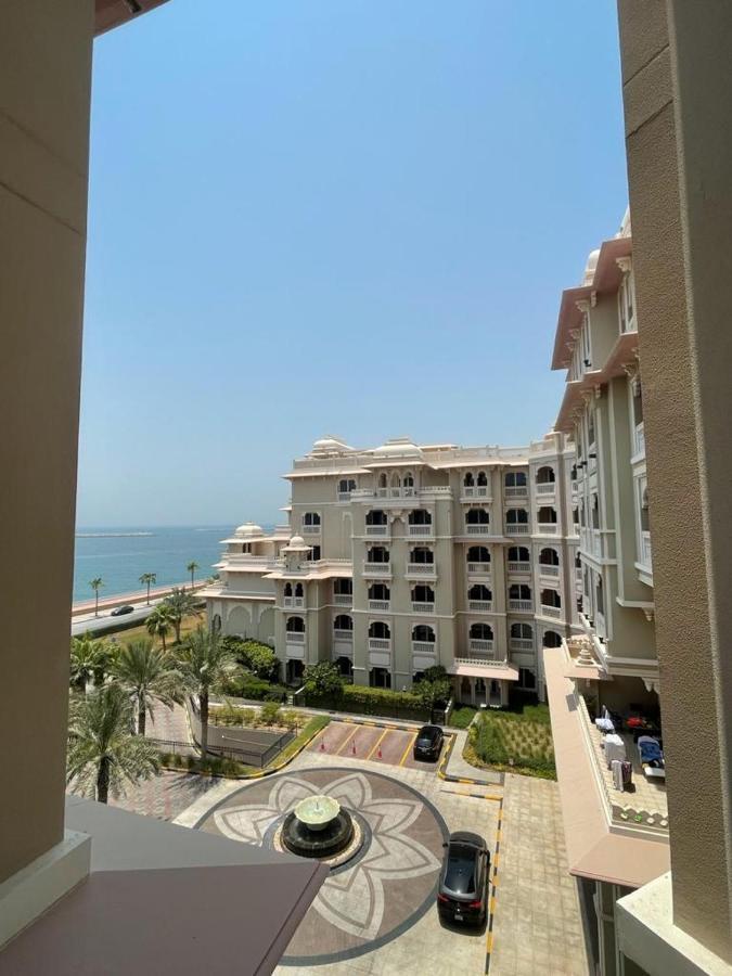 Royal Club By Rvhr, Grandeur Residence Crescent Palm Jumeirah Dubai Exterior photo