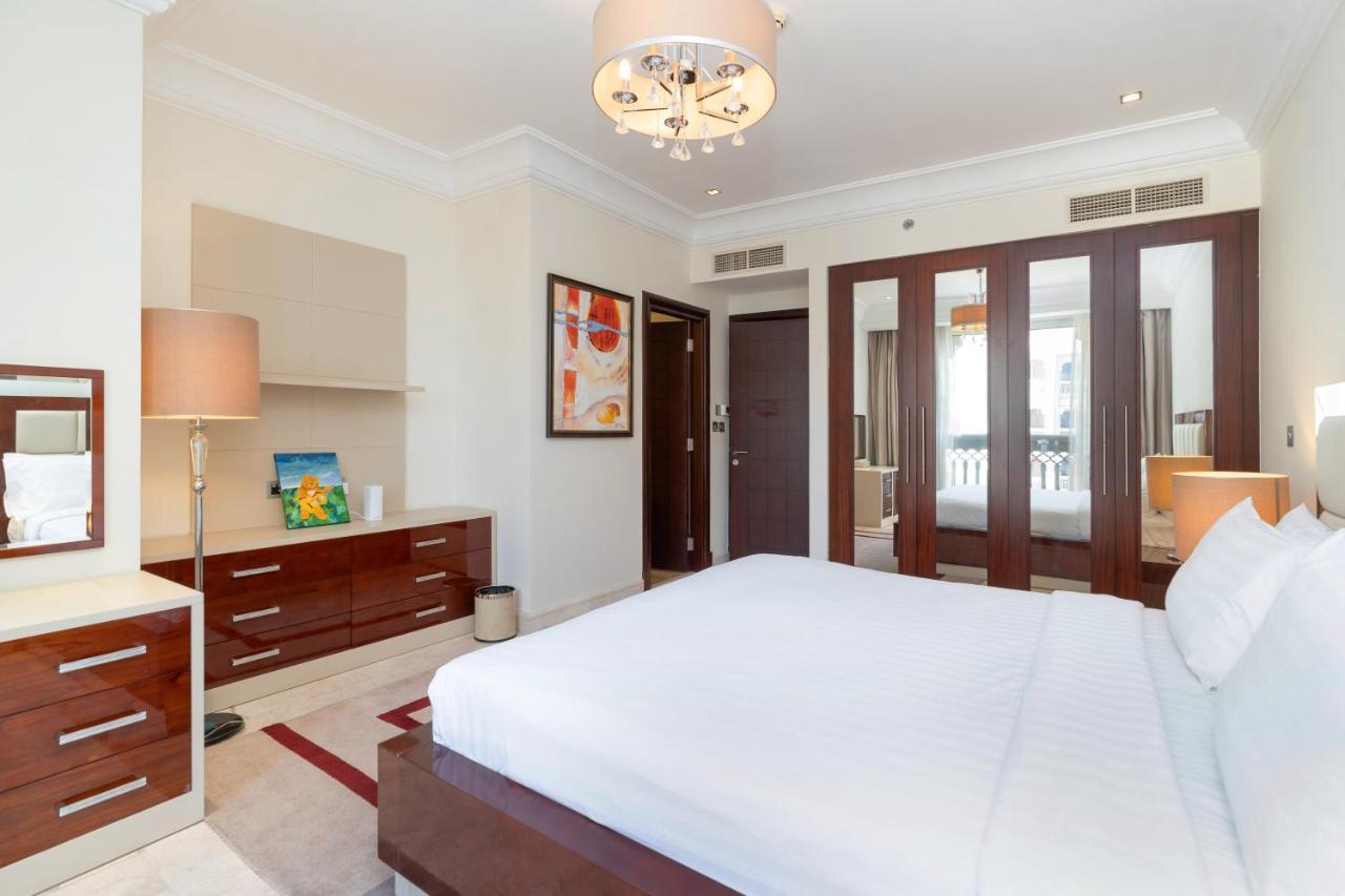Royal Club By Rvhr, Grandeur Residence Crescent Palm Jumeirah Dubai Exterior photo