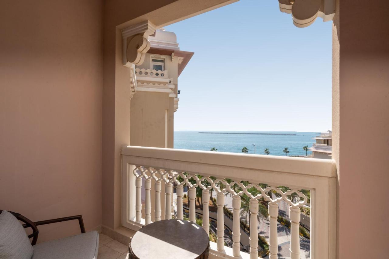 Royal Club By Rvhr, Grandeur Residence Crescent Palm Jumeirah Dubai Exterior photo